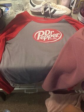 Dr Pepper Gray & Red Raglan Logo Tee and sweater  s&m